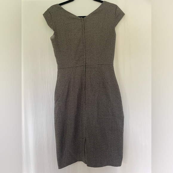 H&M beige plaid dress. - Picture 3 of 4